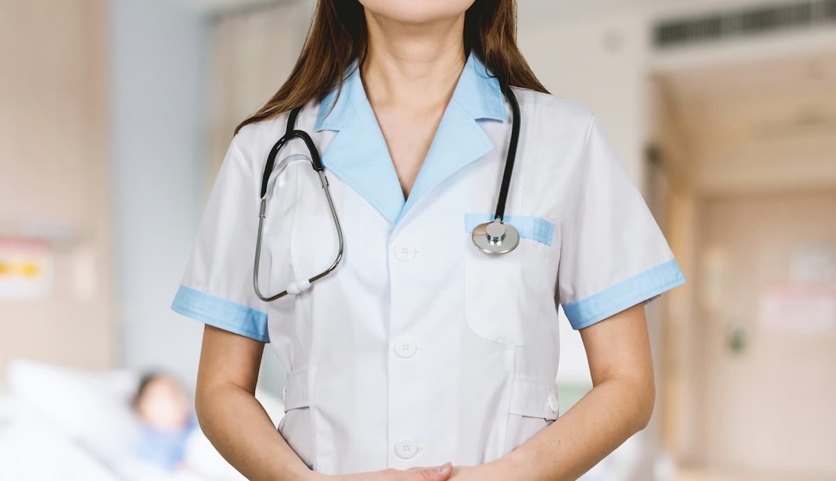 Choose Traditional Medicare 2026, avoid For-Profit “Medicare Advantage”