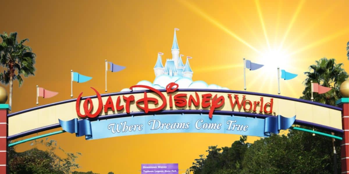 Disney World Sign Slip-Up Could Cost Restaurant Its Lease, Fans Say